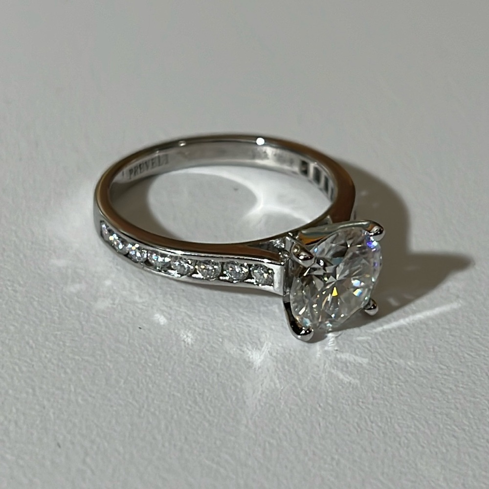 3 Ct Moissanite set in 925 Sterling Silver. - Picture 10 of 16